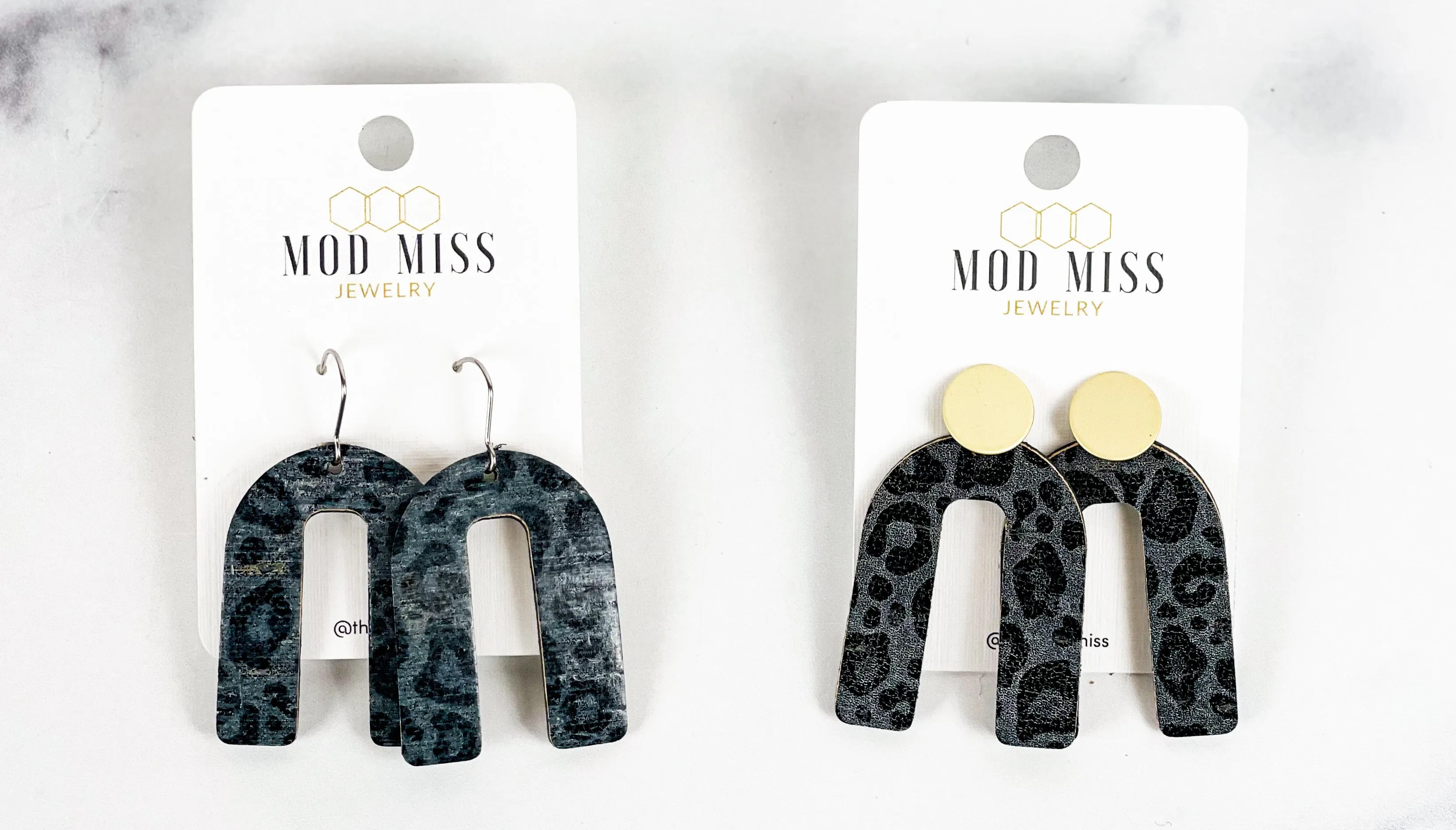 Cork Leather Arch Earring Leopard Gray & Black