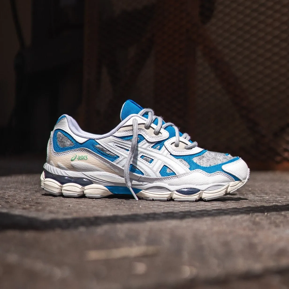 Mens Asics Gel-NYC (White/Dolphin Blue)