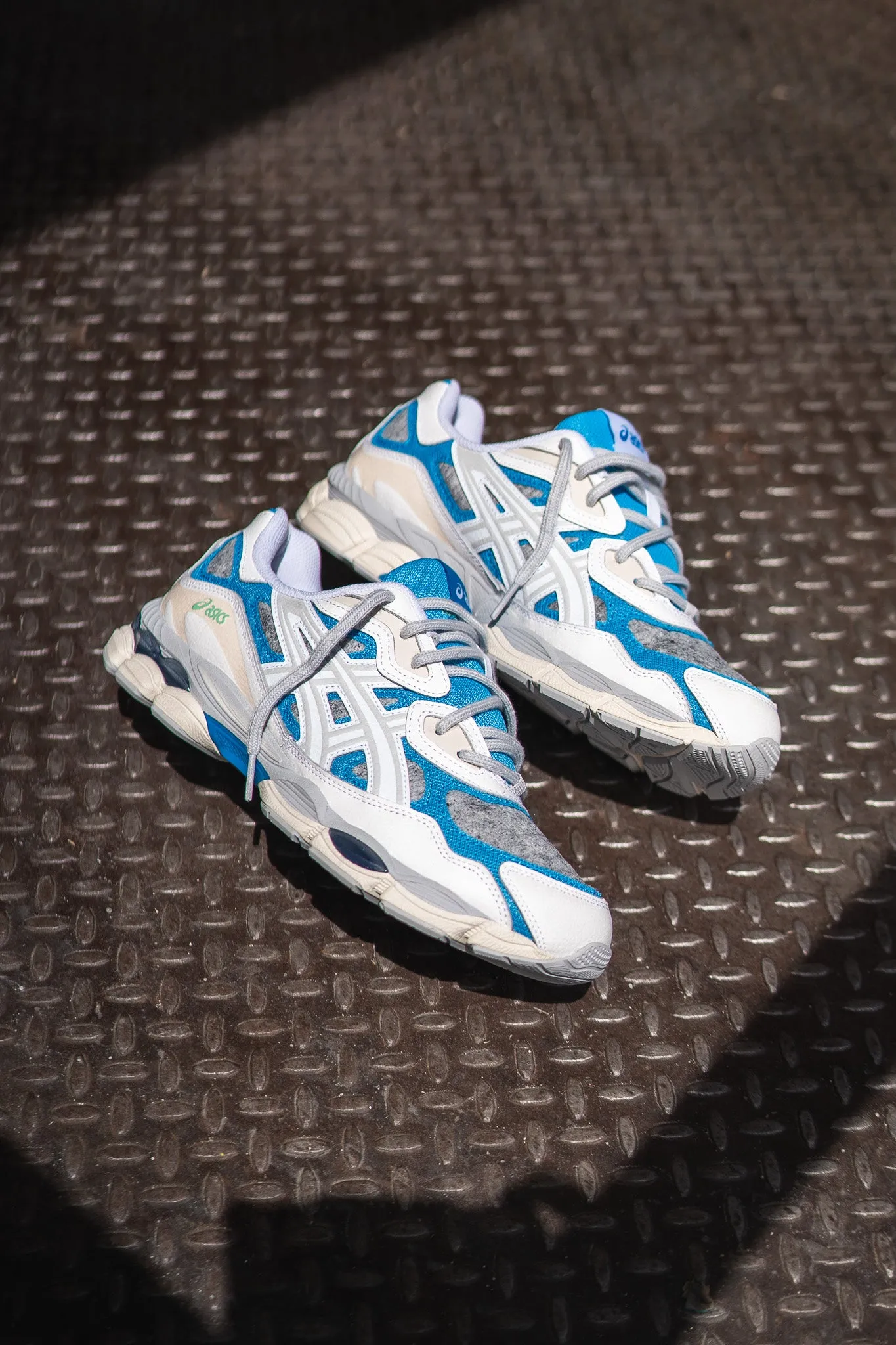 Mens Asics Gel-NYC (White/Dolphin Blue)