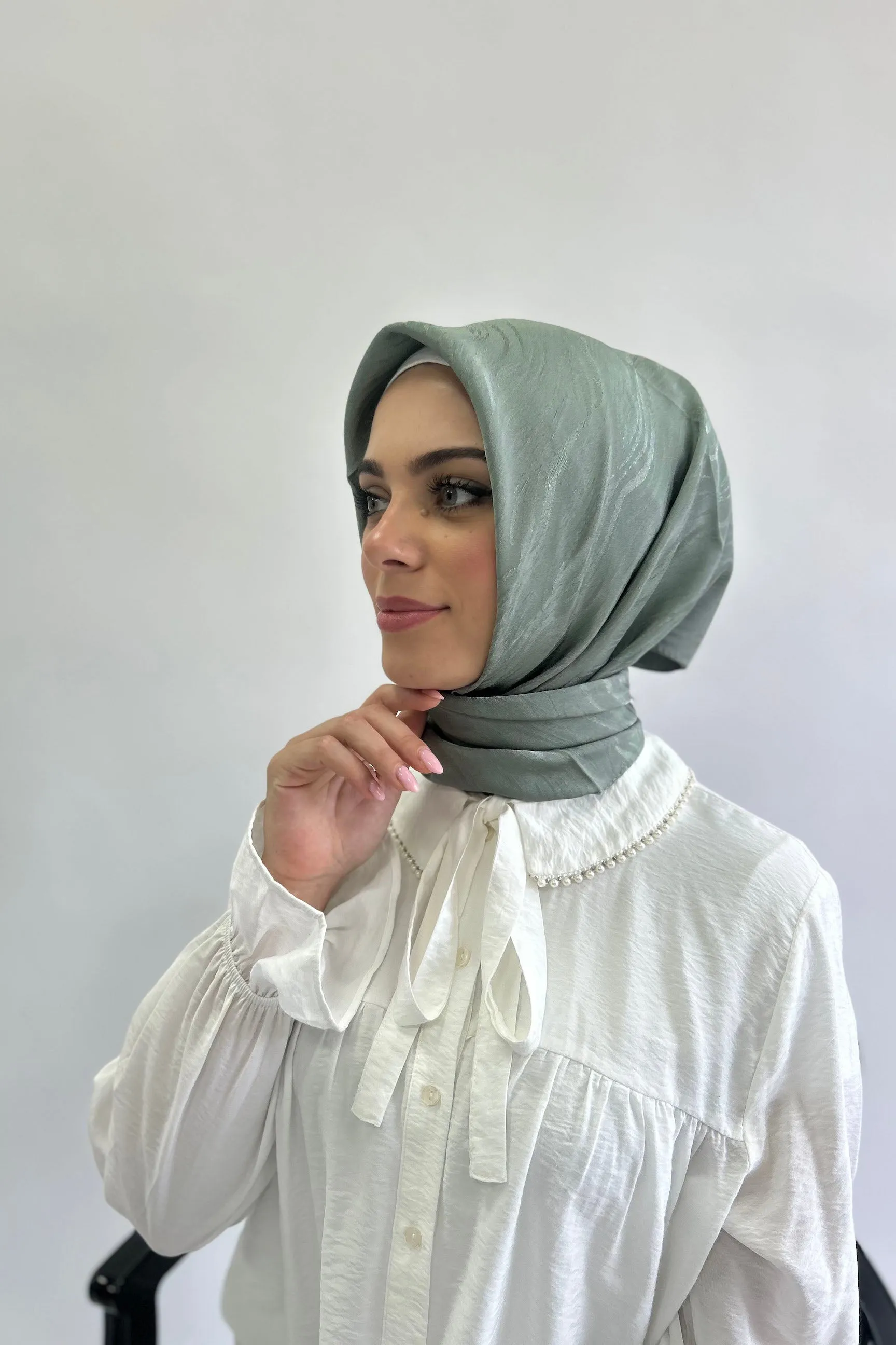 Premium Burden Silky Jacquard Print Square Hijab